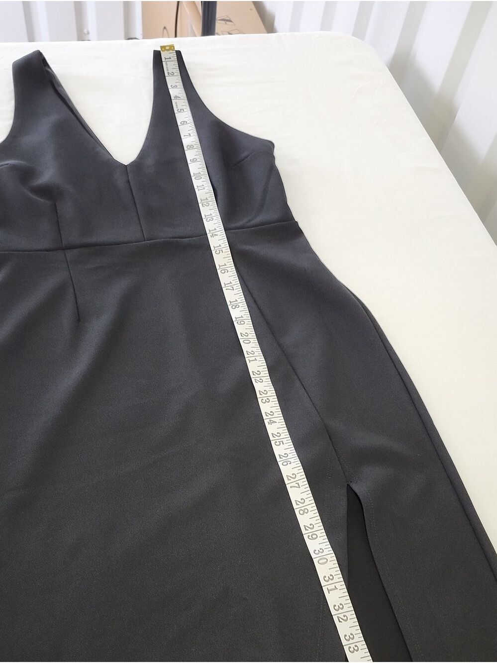 Abercrombie & Fitch Black Sleeveless Plunge V-Neck Midi Dress Med NWT Asymmetric - Picture 10 of 10